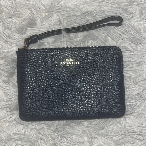 Coach wristlet - Picture 1 of 2
